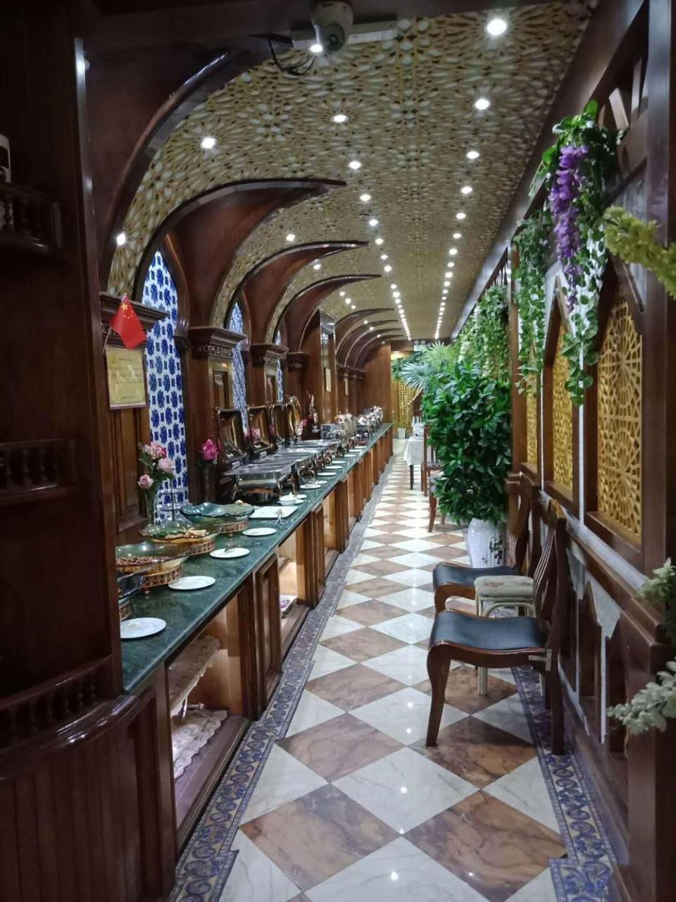 Nurlan Hotel Kashgar Eksteriør billede